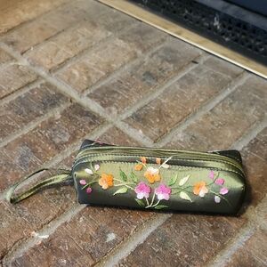 Floral Embroidered Zipper Case Green Spring Loop Handle Make Up